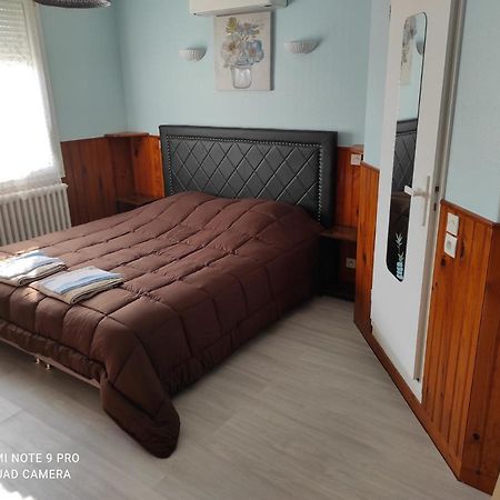 Hotel De La Place Germigny-des-Prés Εξωτερικό φωτογραφία