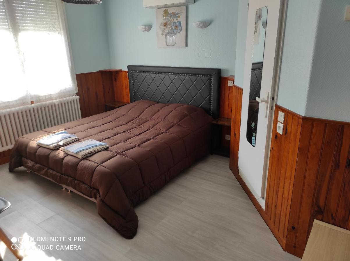 Hotel De La Place Germigny-des-Prés Εξωτερικό φωτογραφία