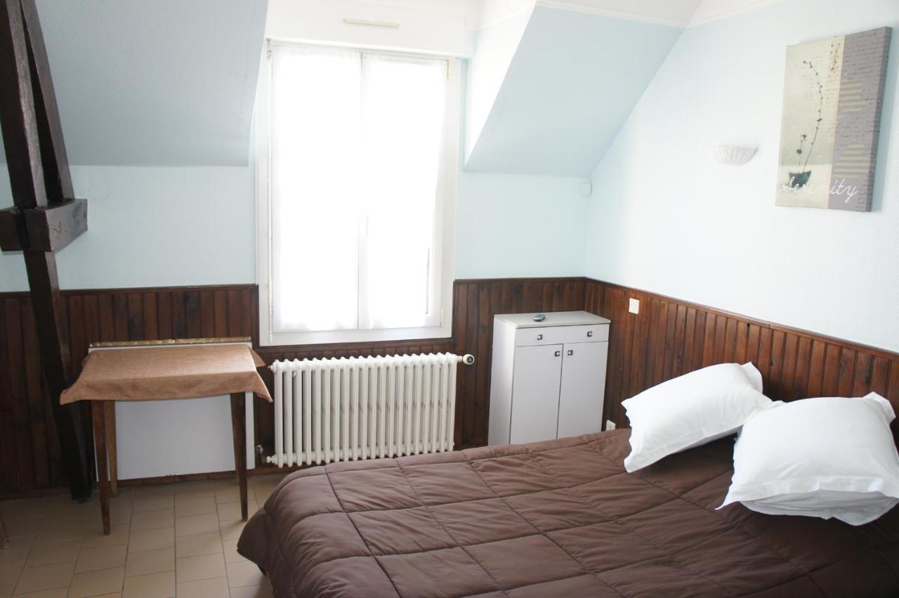 Hotel De La Place Germigny-des-Prés Εξωτερικό φωτογραφία