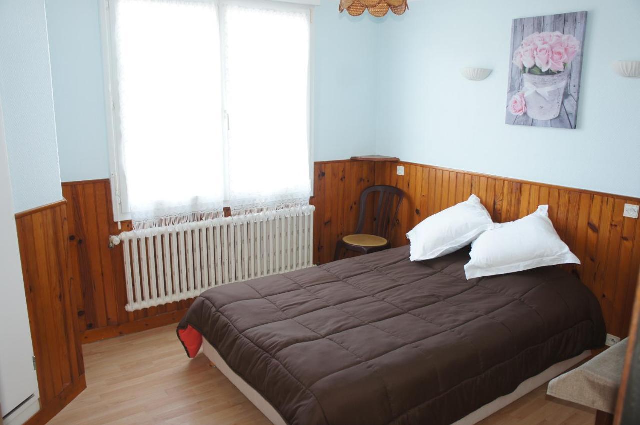 Hotel De La Place Germigny-des-Prés Εξωτερικό φωτογραφία