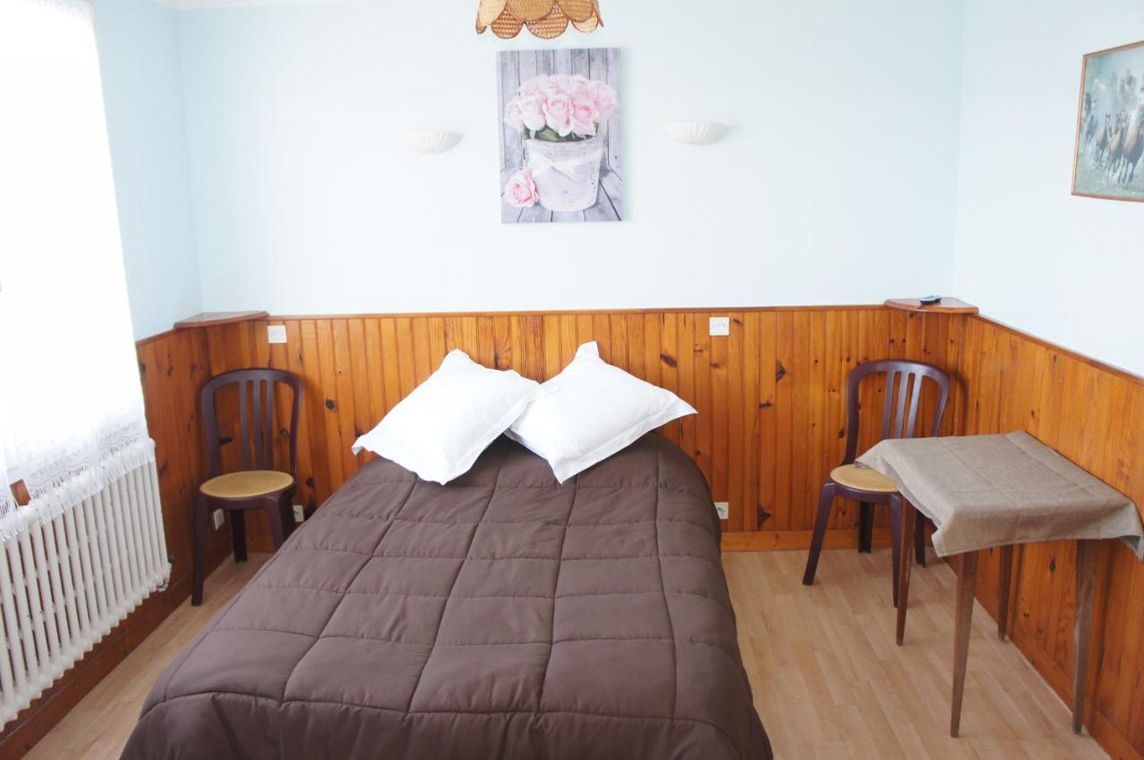 Hotel De La Place Germigny-des-Prés Εξωτερικό φωτογραφία